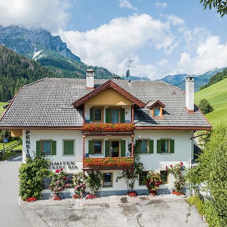 Gasthof Albergo Dolomiten Braies  Exterior photo